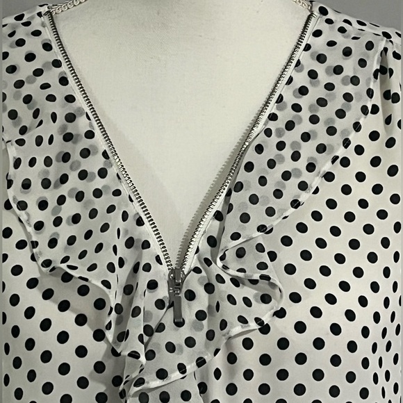 INC Polka Dot Sleeveless Top, size L, great zipper front, GUC - Picture 4 of 7